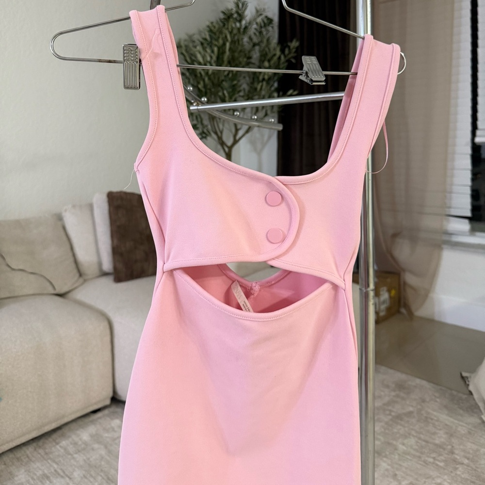 Pink Sleeveless Cutout Dress